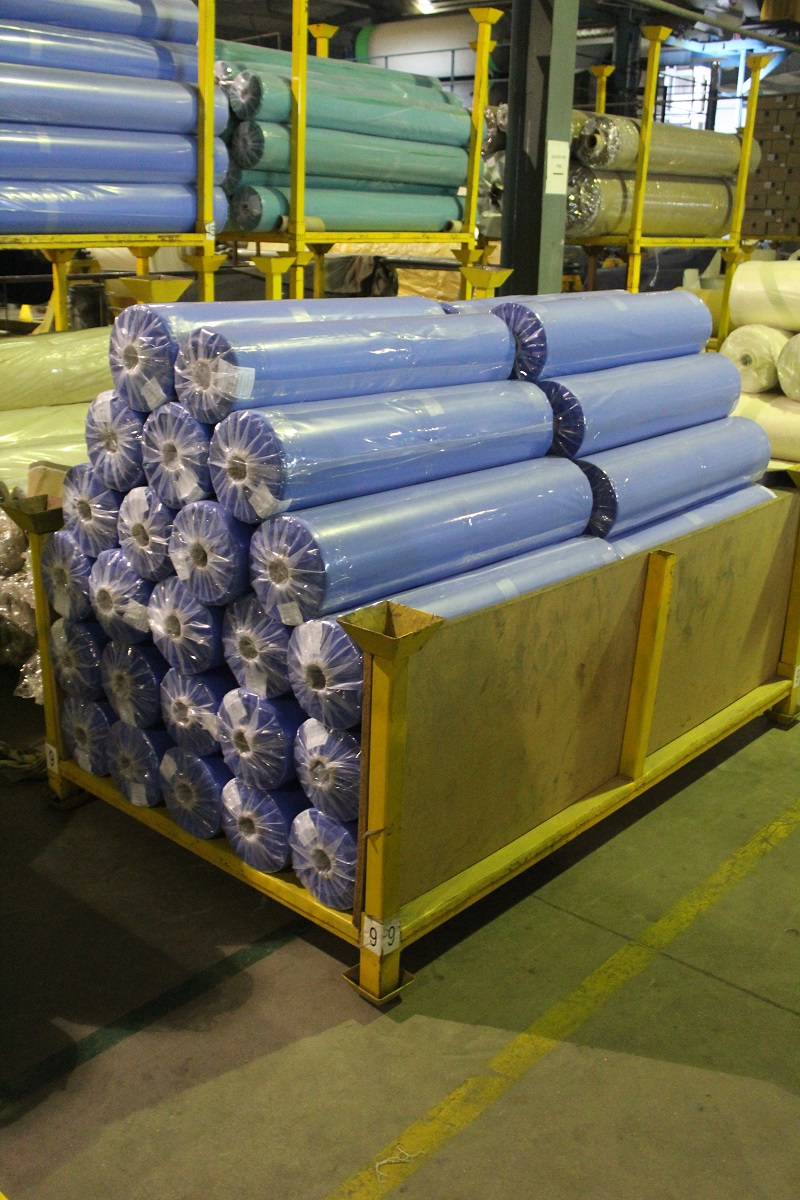 Weaving floor with high-speed looms